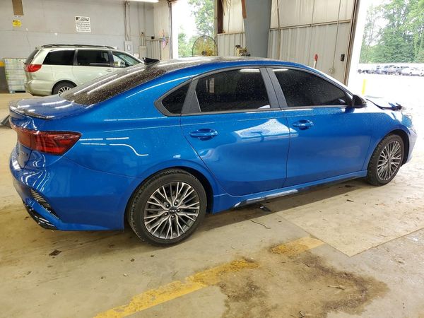 2022 KIA FORTE GT Line
