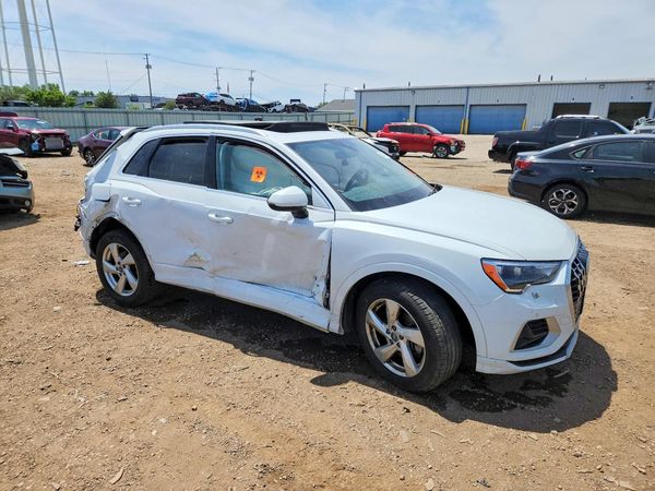 2019 AUDI Q3