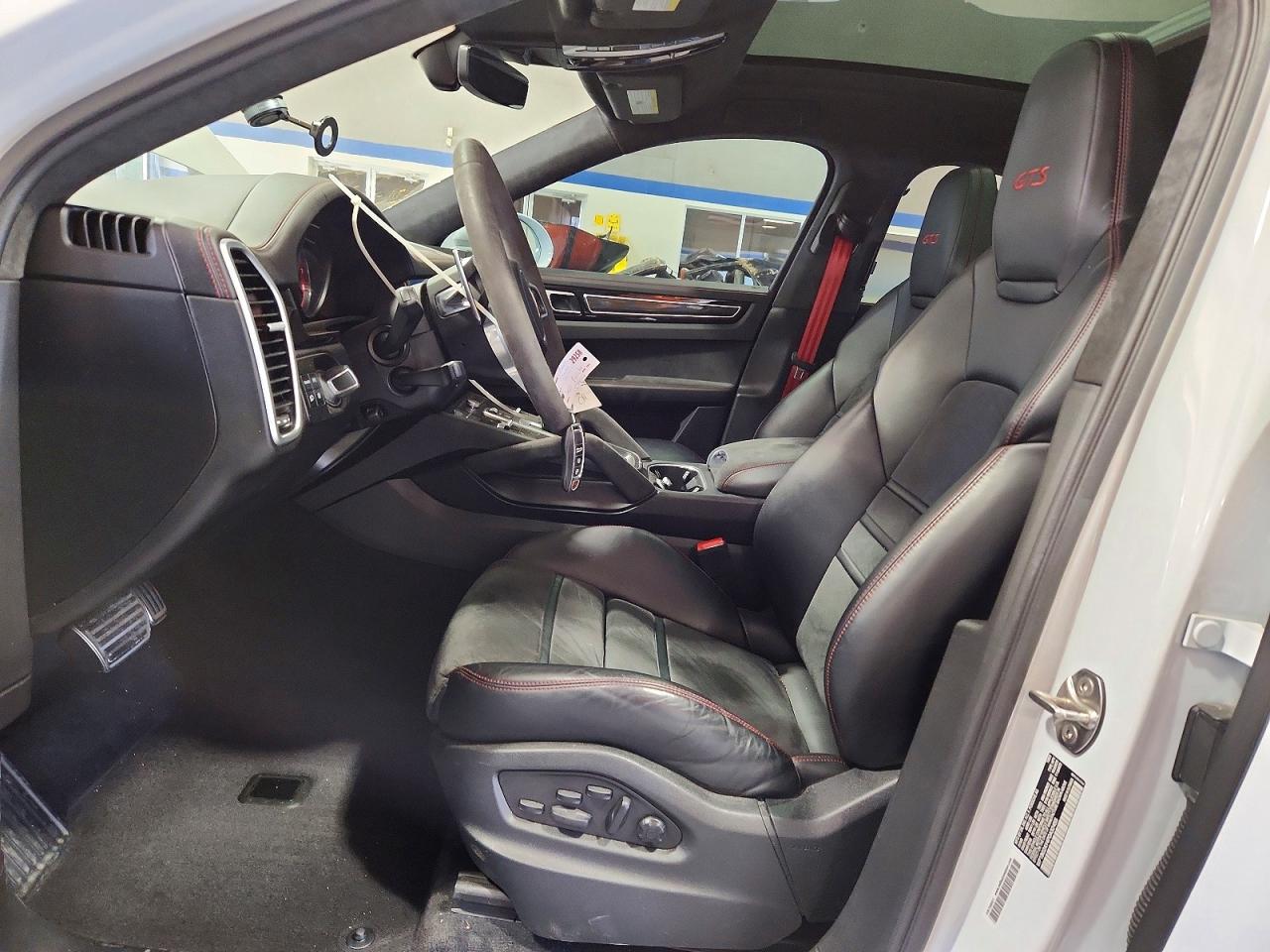 2023 PORSCHE CAYENNE GTS Coupe