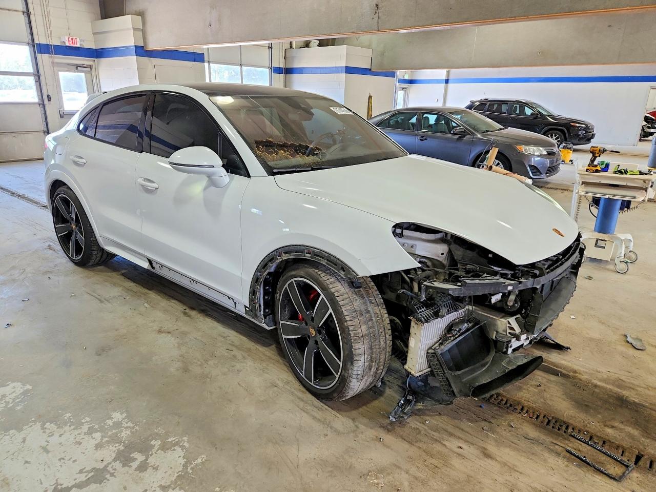 2023 PORSCHE CAYENNE GTS Coupe