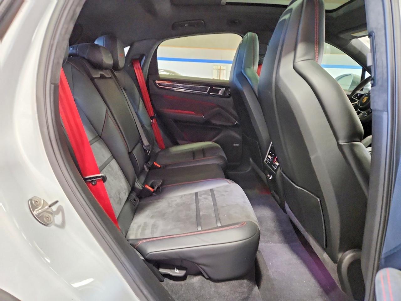 2023 PORSCHE CAYENNE GTS Coupe