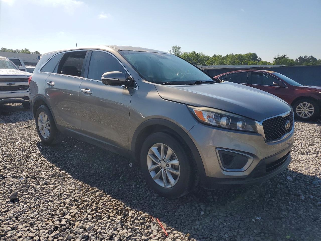 2016 KIA SORENTO L / LX