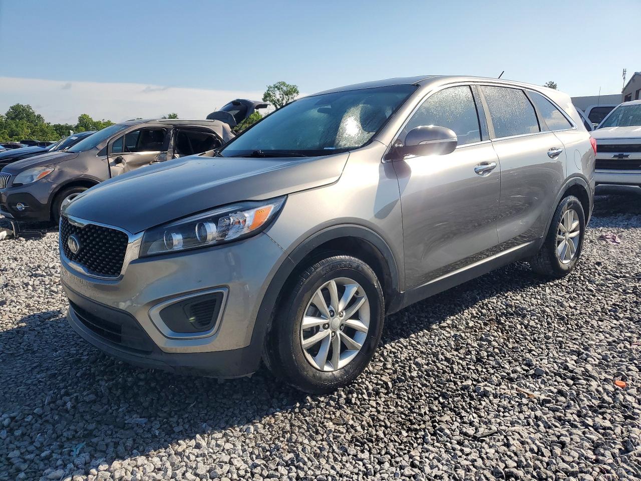 2016 KIA SORENTO L / LX