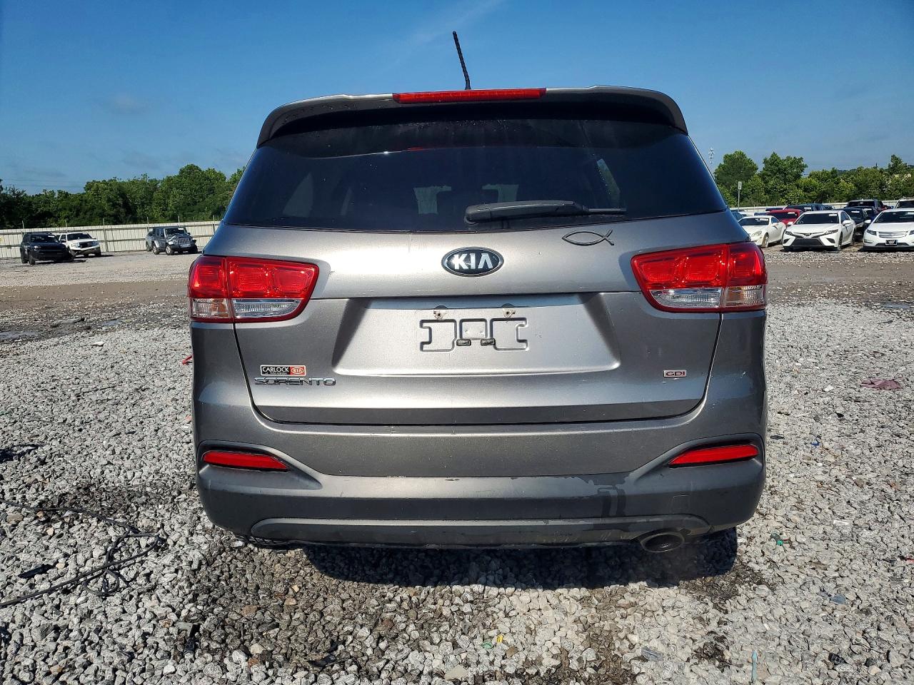 2016 KIA SORENTO L / LX