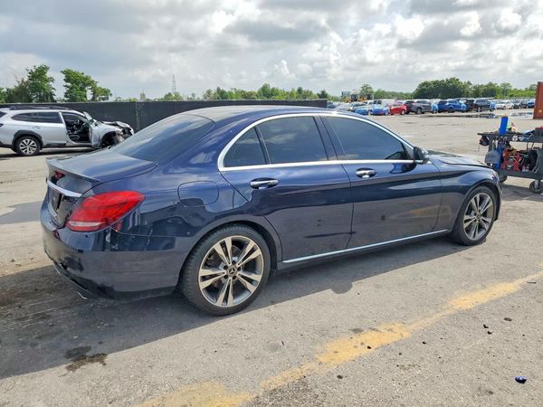 2017 MERCEDES-BENZ C C300