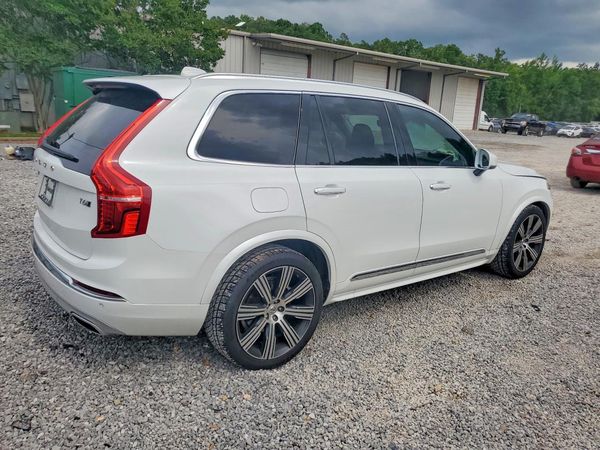 2020 VOLVO XC90