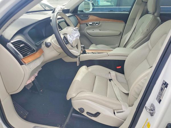2020 VOLVO XC90