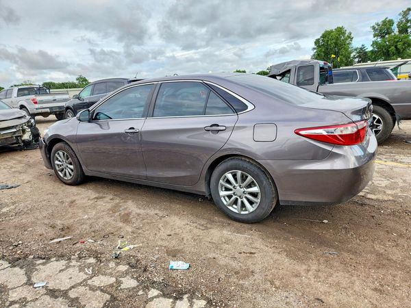 2015 TOYOTA CAMRY