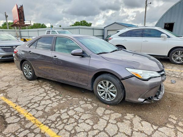 2015 TOYOTA CAMRY