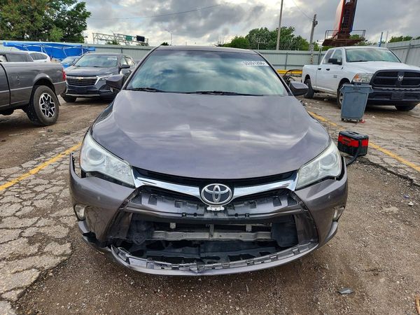 2015 TOYOTA CAMRY