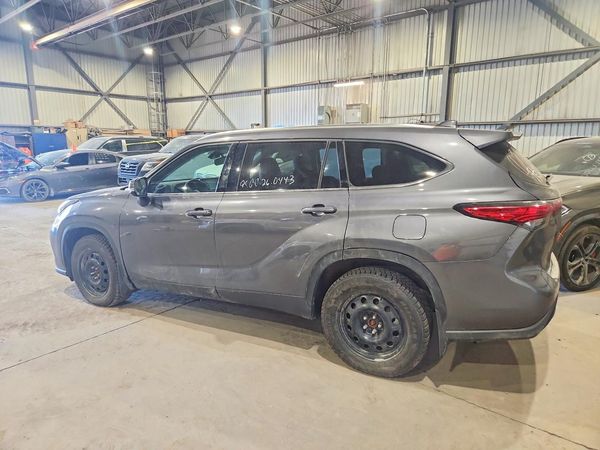 2021 TOYOTA HIGHLANDER