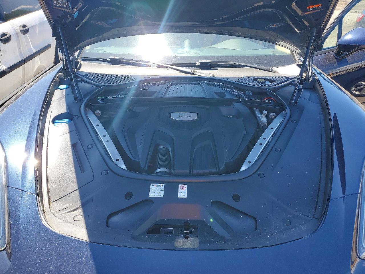 2018 PORSCHE PANAMERA