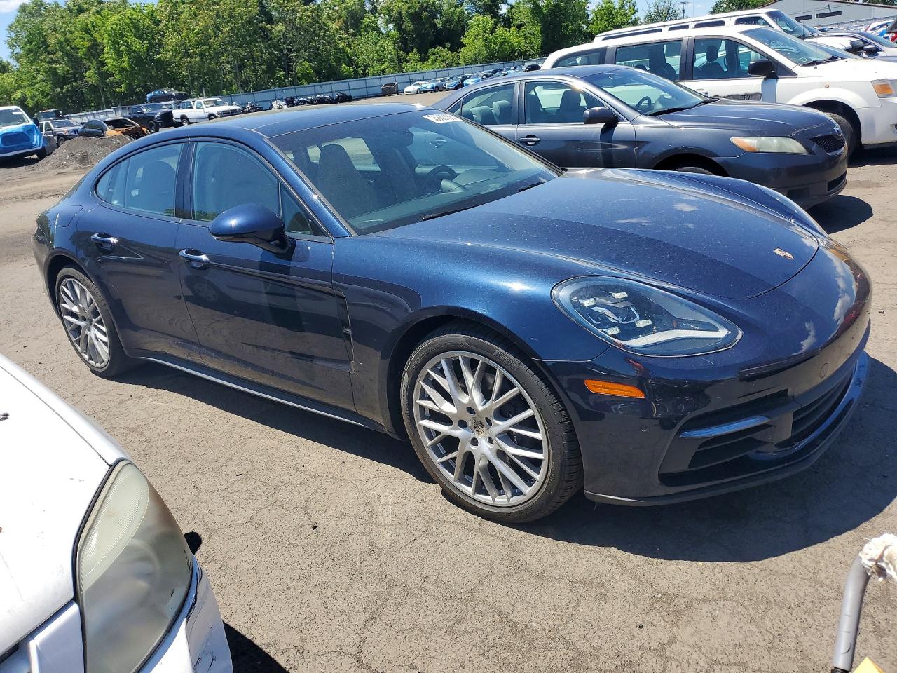 2018 PORSCHE PANAMERA Base / 4