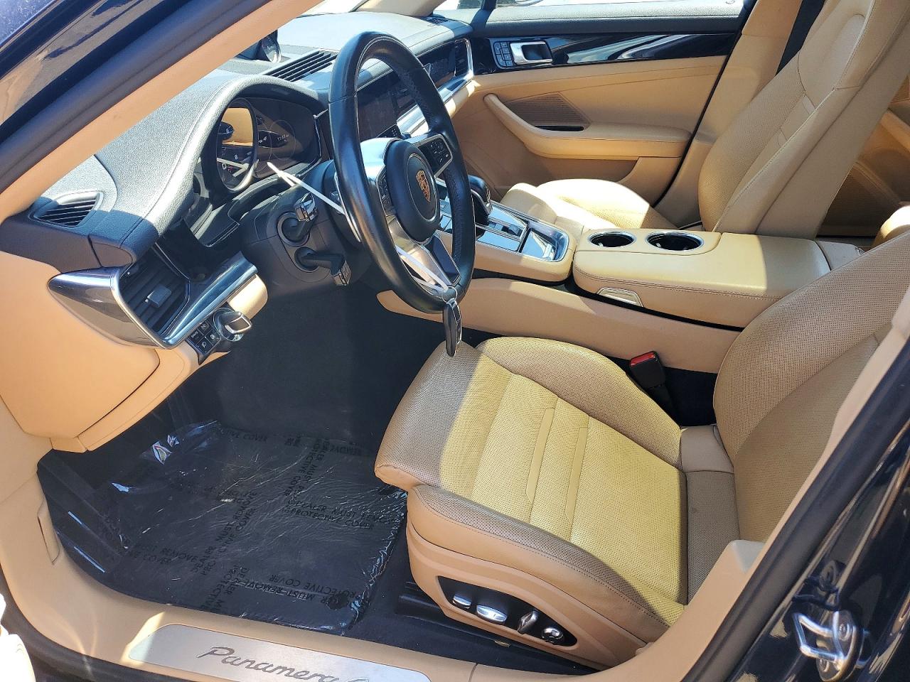 2018 PORSCHE PANAMERA Base / 4