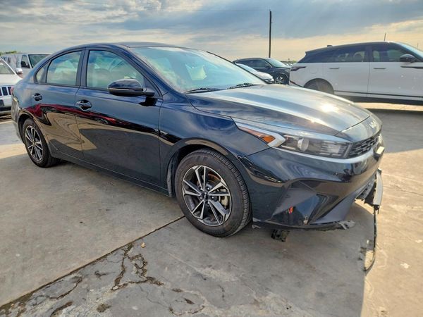 2022 KIA FORTE FE, LXS