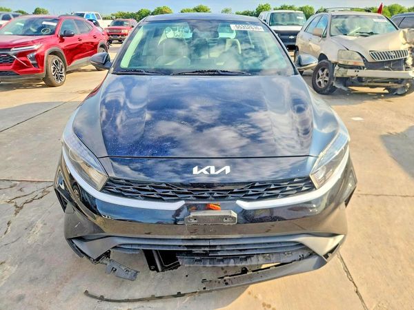 2022 KIA FORTE FE, LXS
