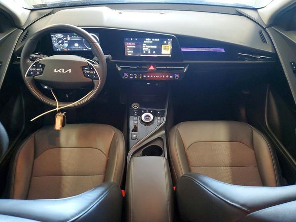 2024 KIA NIRO Wind