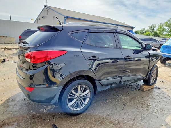 2015 HYUNDAI TUCSON GLS (Middle)