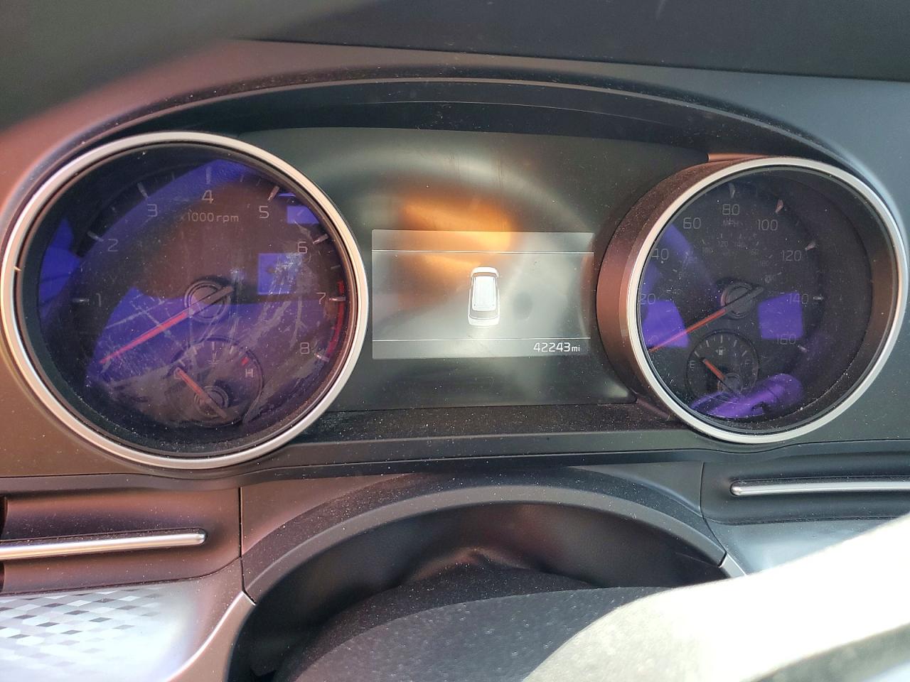 2024 KIA CARNIVAL LX, LX Seat Package