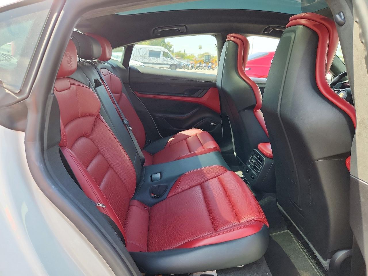 2021 PORSCHE TAYCAN