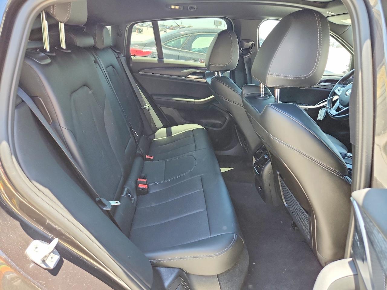 2024 BMW X4 xDrive30i