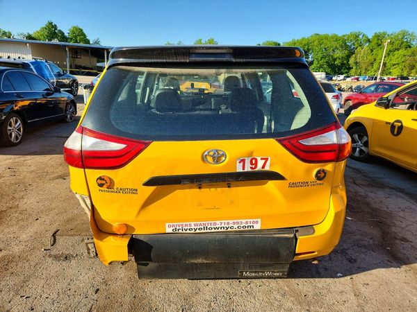 2016 TOYOTA SIENNA — DIRR