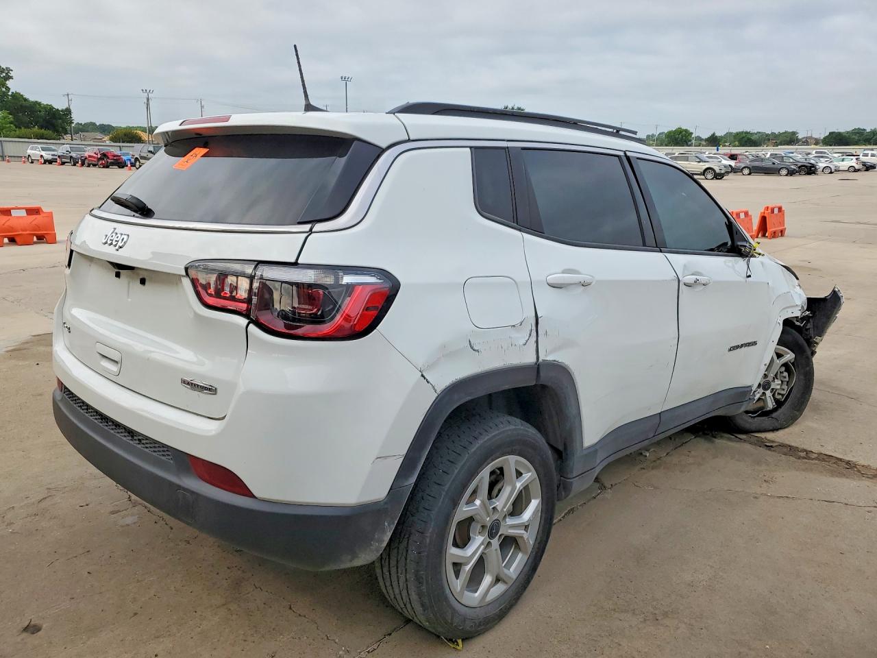 2025 JEEP COMPASS North, Latitude