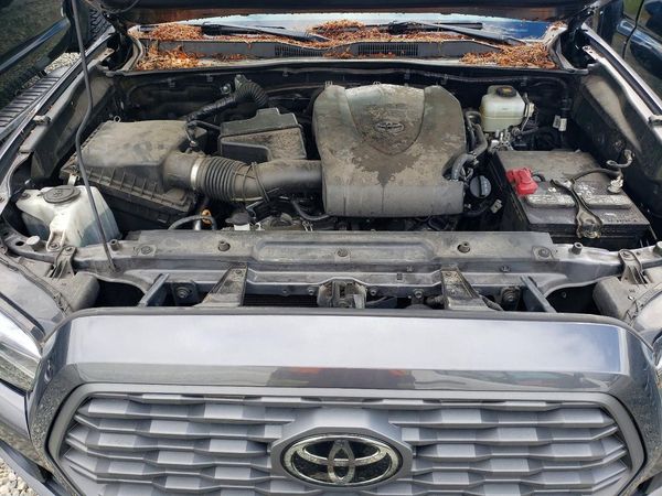 2021 TOYOTA TACOMA SR5