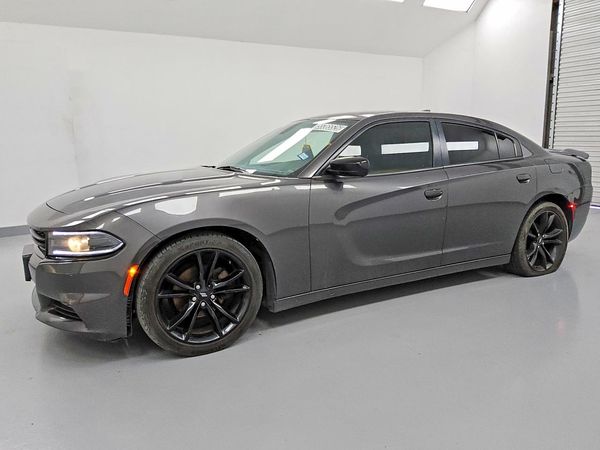 2017 DODGE CHARGER SXT