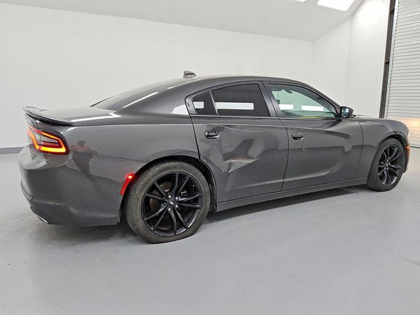 2017 DODGE CHARGER SXT