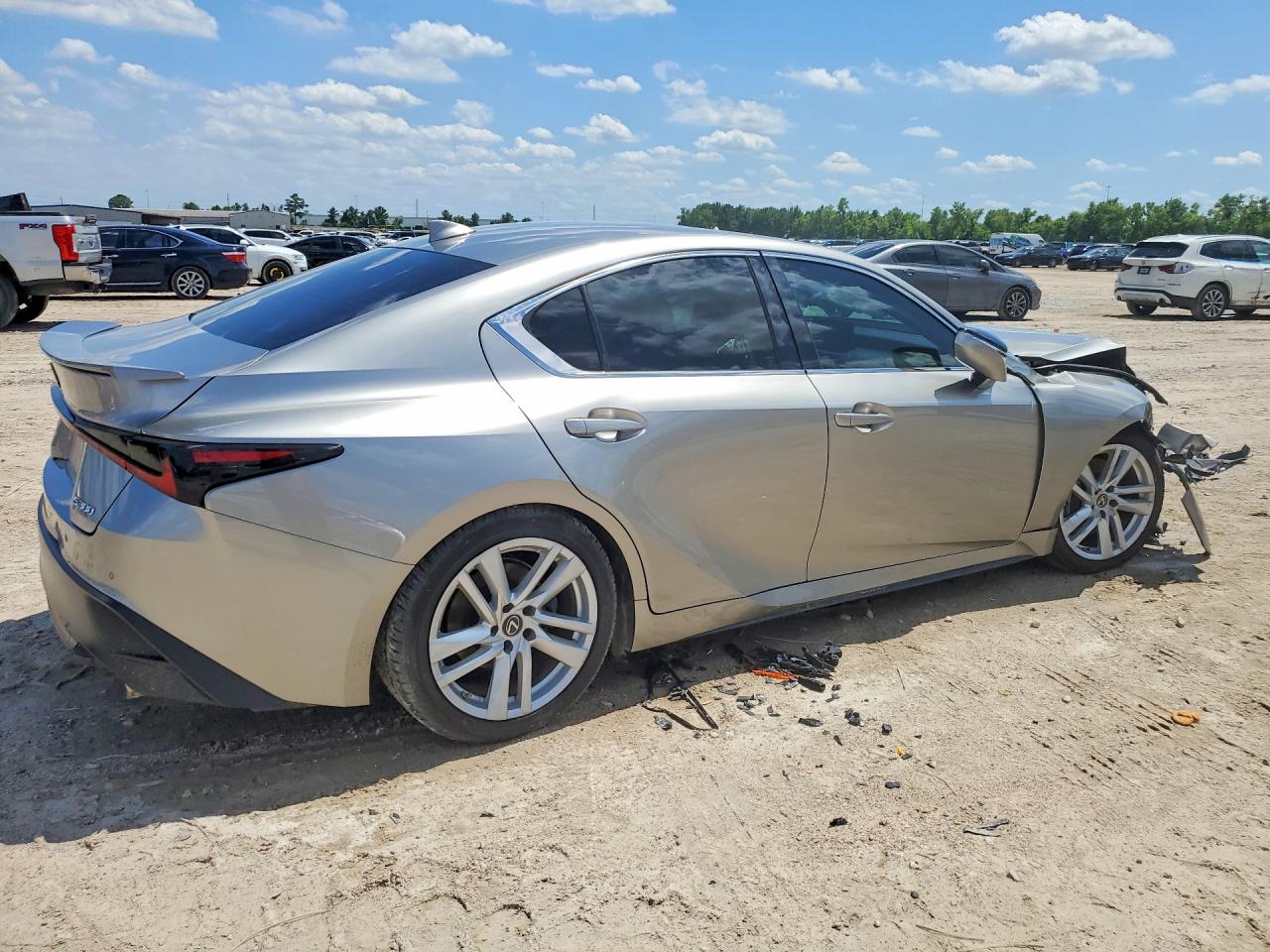2021 LEXUS IS 300 Comfort
