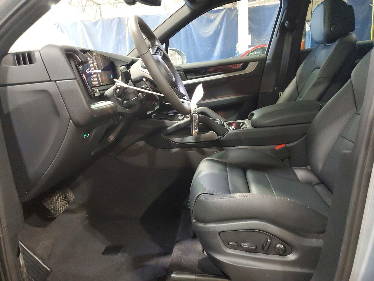 2026 PORSCHE CAYENNE
