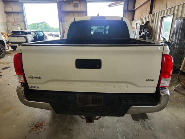 2016 TOYOTA TACOMA