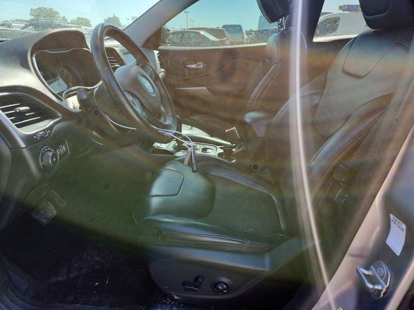 2019 JEEP CHEROKEE LATITUDE PLUS FWD