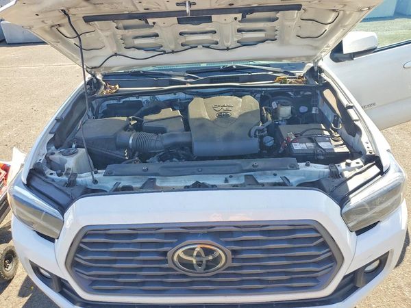 2021 TOYOTA TACOMA SR5