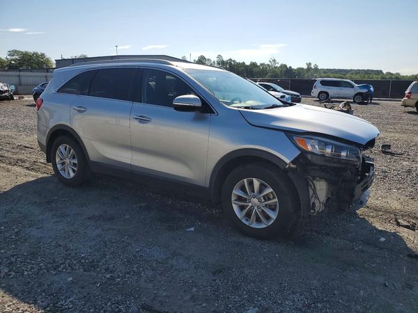 2016 KIA SORENTO L / LX