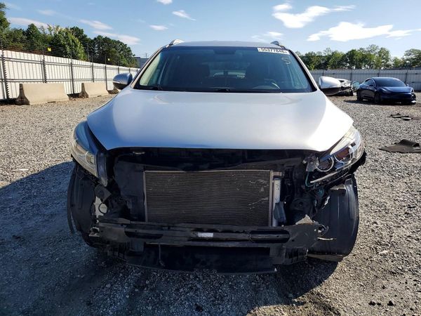 2016 KIA SORENTO L / LX