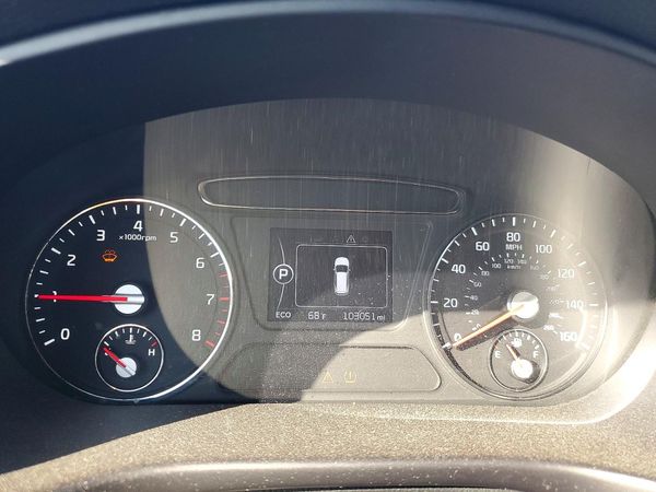 2016 KIA SORENTO L / LX