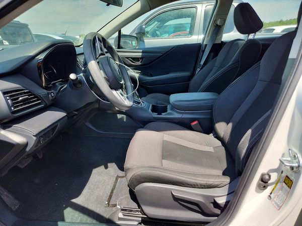 2022 SUBARU OUTBACK Base
