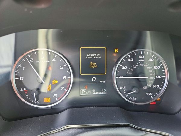 2022 SUBARU OUTBACK Base