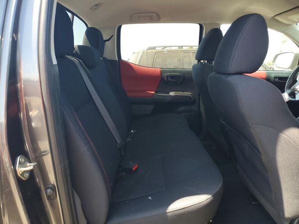 2017 TOYOTA TACOMA