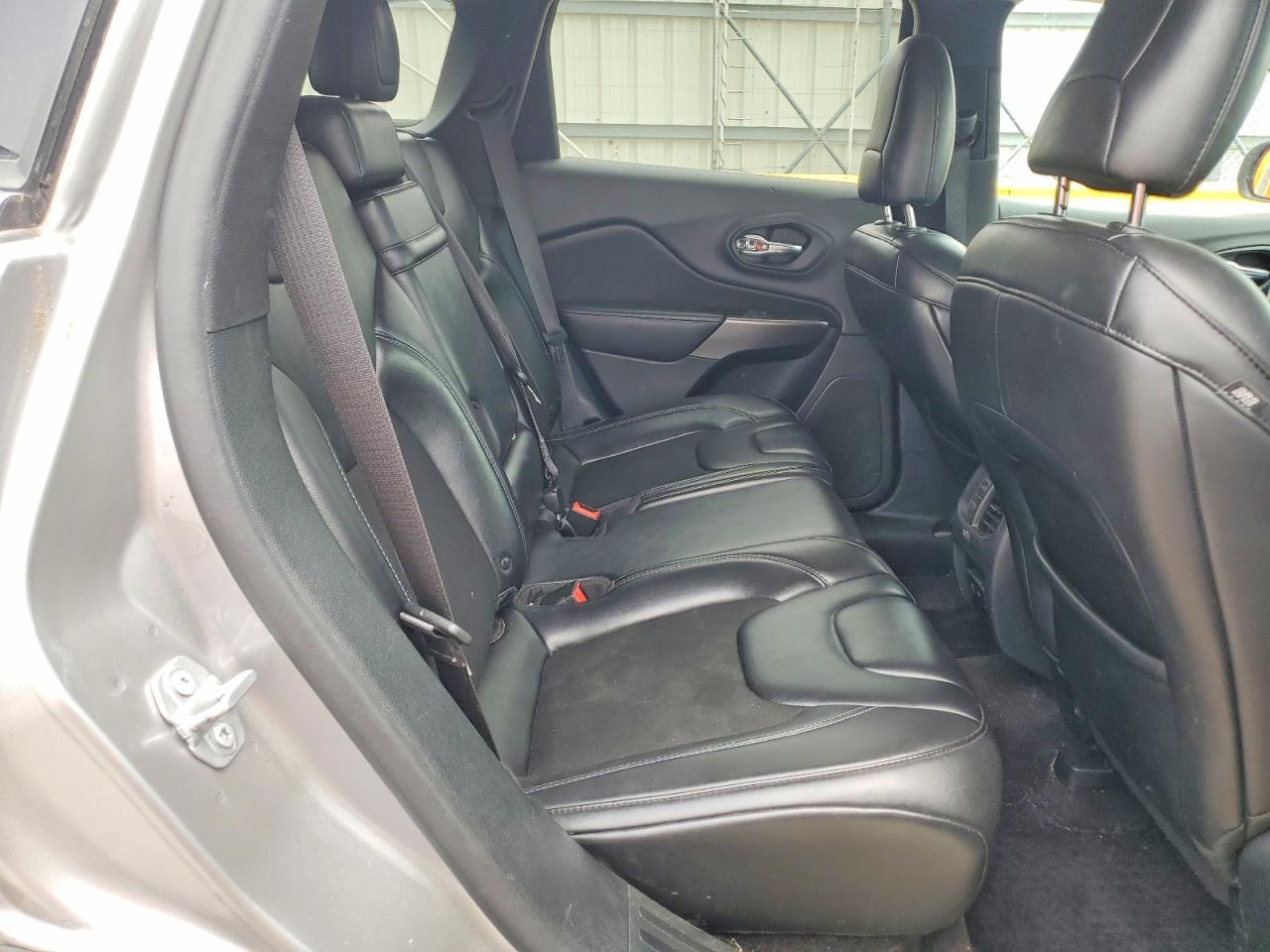 2019 JEEP CHEROKEE LATITUDE PLUS 4X4