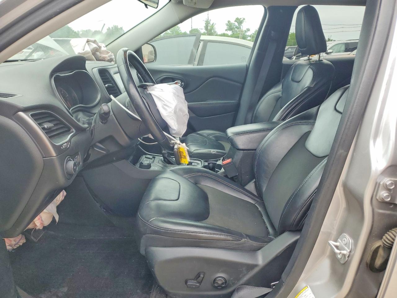 2019 JEEP CHEROKEE LATITUDE PLUS 4X4