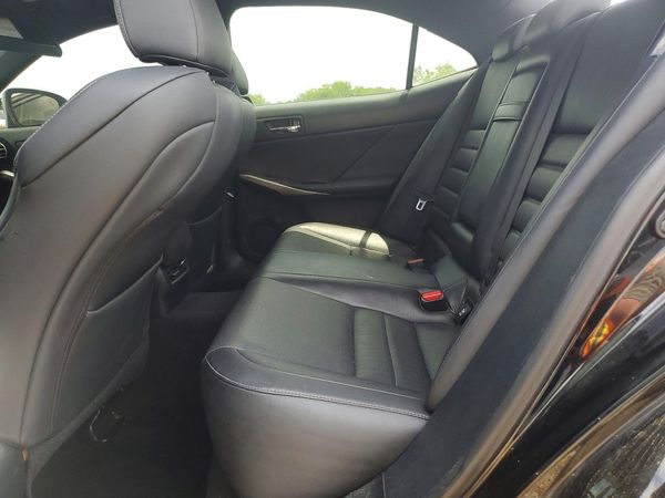 2016 LEXUS IS 300