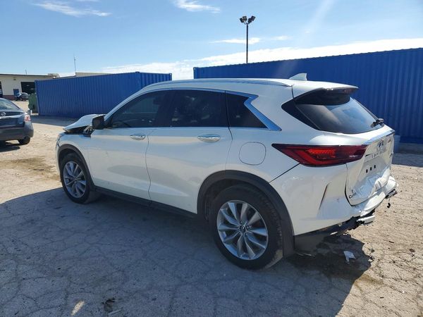 2022 INFINITI QX50 Essential