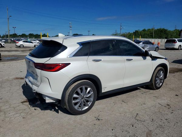 2022 INFINITI QX50 Essential