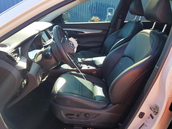 2022 INFINITI QX50 Essential