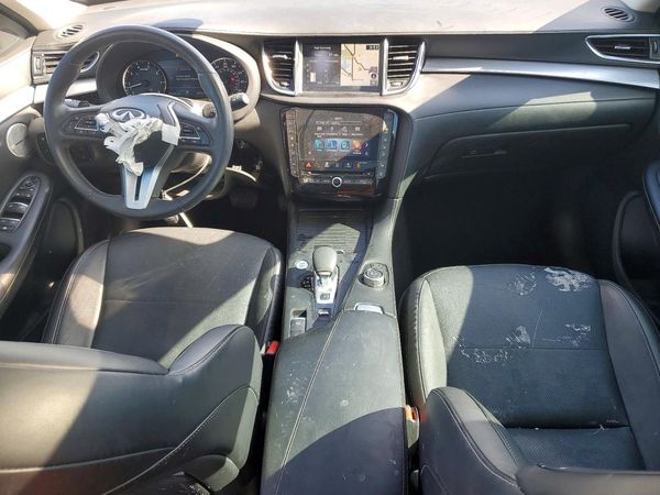 2022 INFINITI QX50 Essential