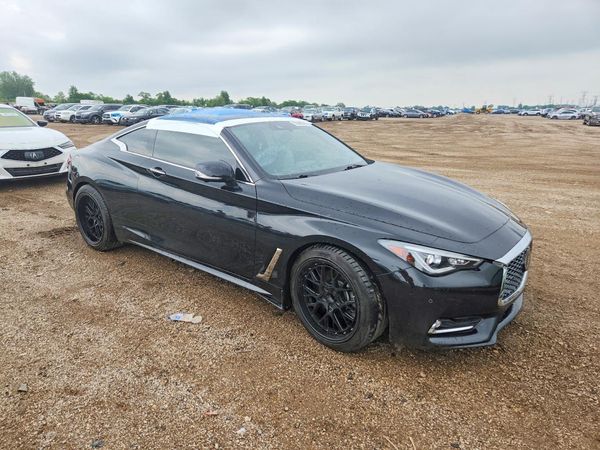 2022 INFINITI Q60 LUXE