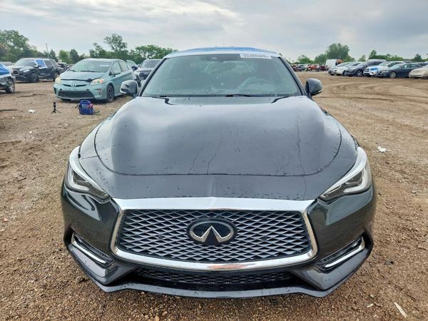 2022 INFINITI Q60 LUXE